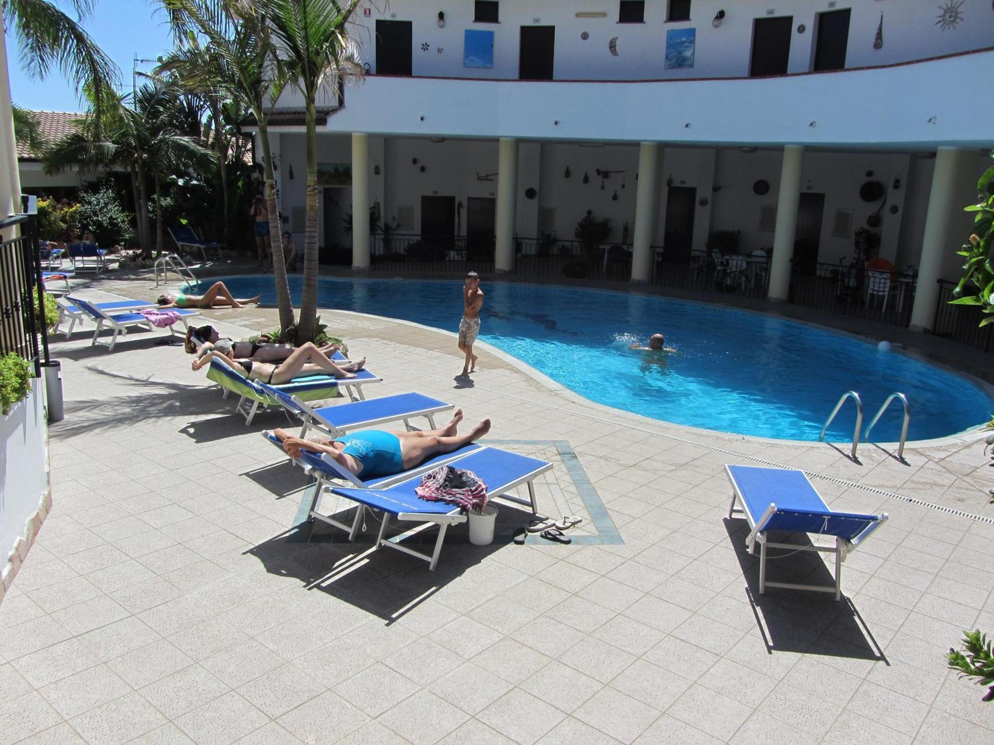 Hotel L'Ancora Capo Vaticano Exterior photo