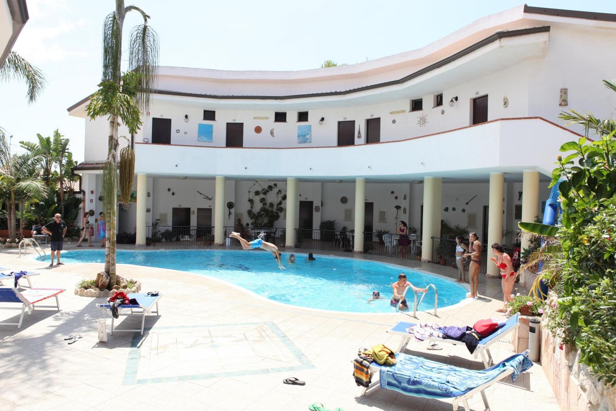 Hotel L'Ancora Capo Vaticano Exterior photo