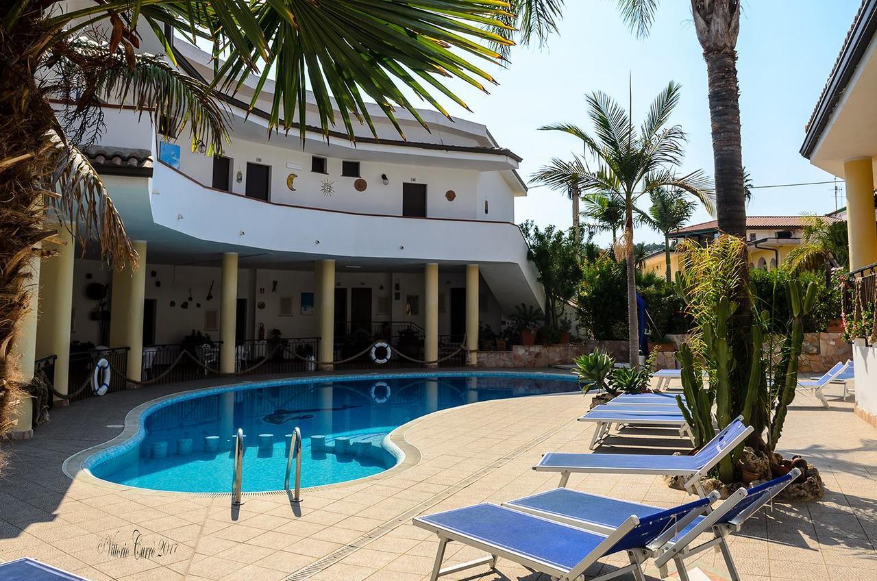 Hotel L'Ancora Capo Vaticano Exterior photo